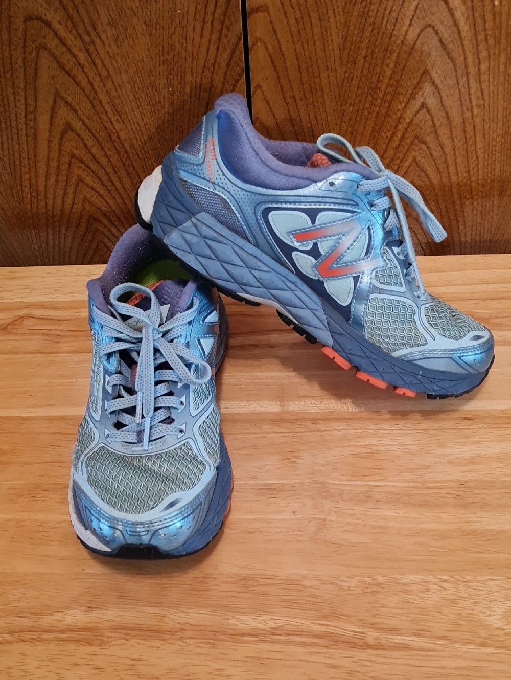 New Balance Women's Blue and Orange Trail Runners